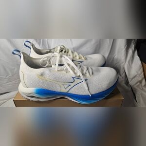 Mizuno Wave Neo Wind Running Shoes Undyed White Peace New No Lid Mens Size 12.5